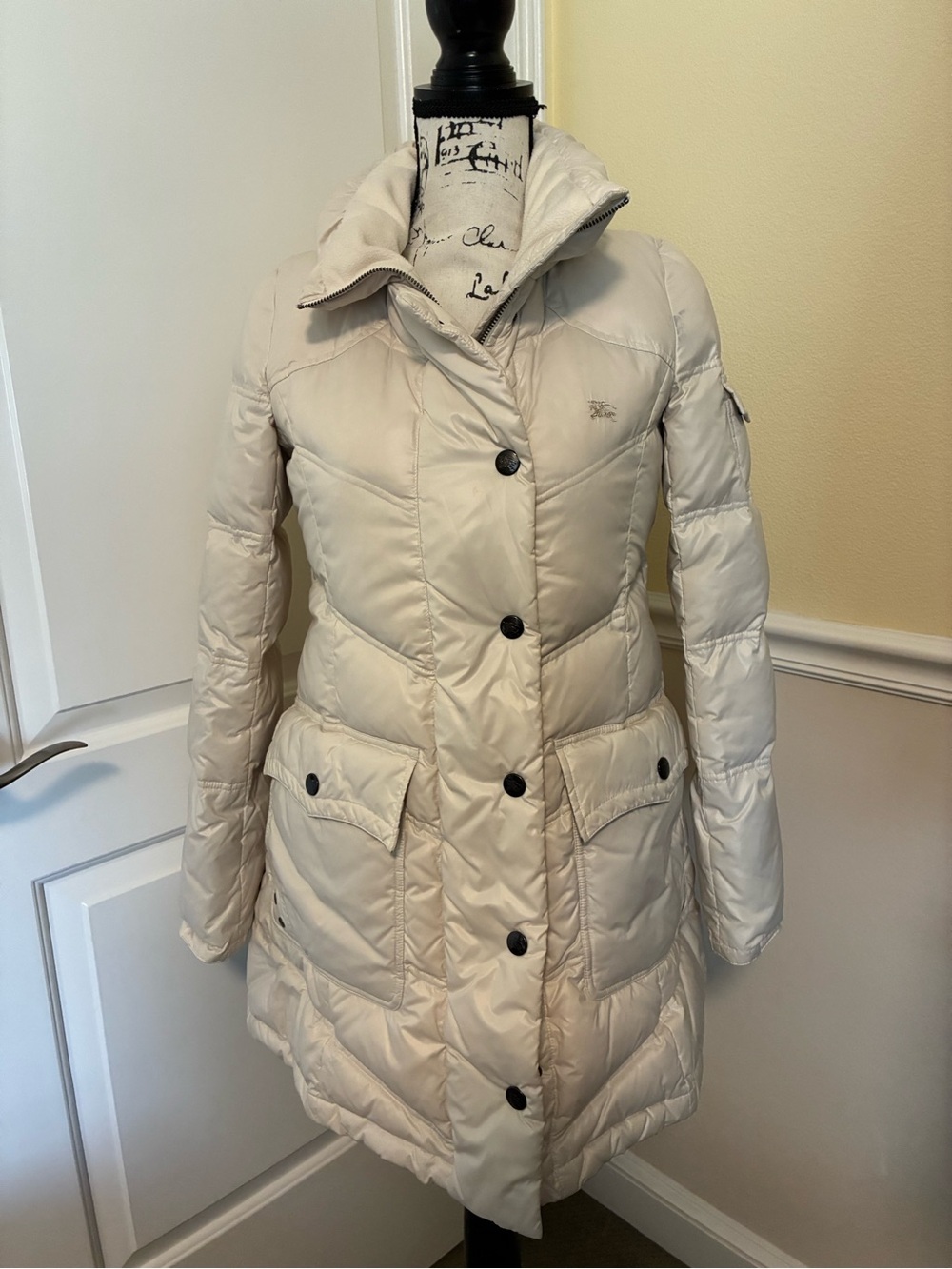 Burberry blue label Women's ivory Quilted Down Coat - Lightweight Puffer Jacket
